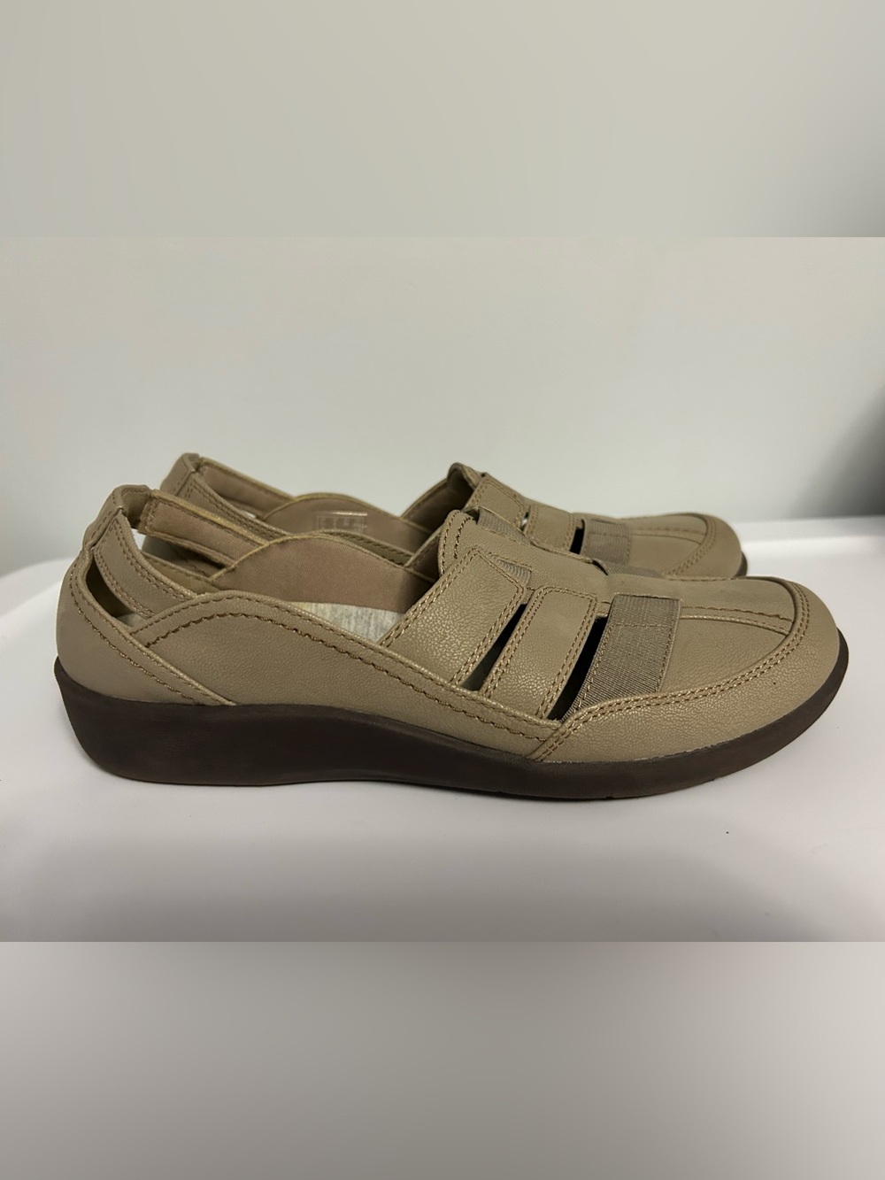 Clarks Women’s Slip-On Moccasins in Beige